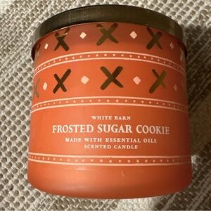 Bath & Body works White Barn Frosted Sugar Cookie Candle